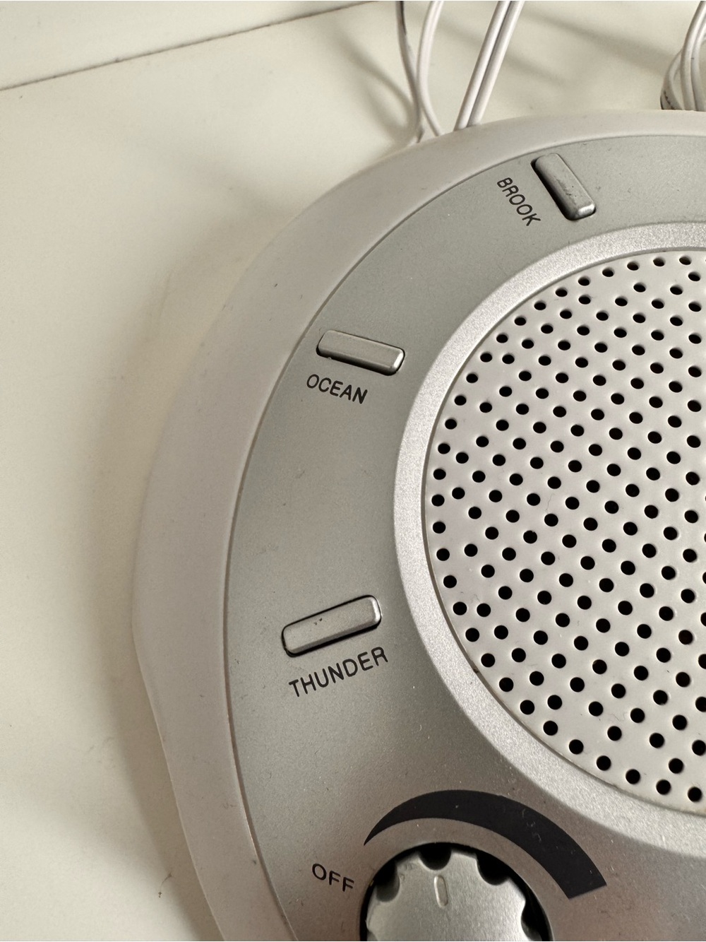Homedics White and Silver Portable Sound Machine - Picture 5 of 8